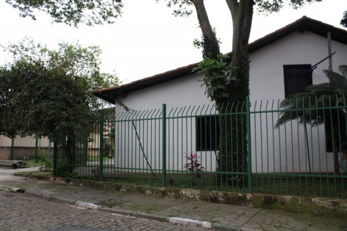 Casa do Tatuapé: Rua Guabijú, 49, telefone 2296-4330