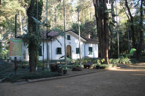 A casa cedida à administração pertencia à antiga chácara dos Maratazzo, antes da área virar parque